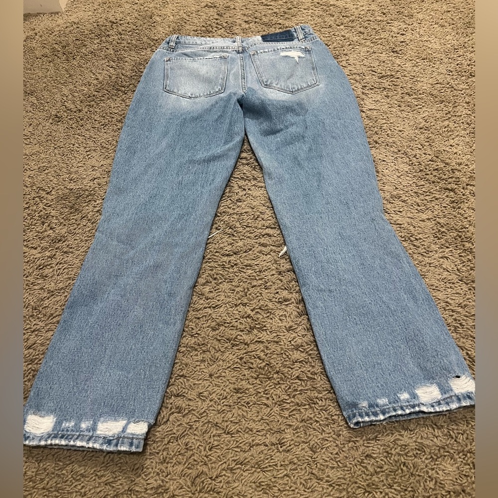 Distressed cropped jeans - Picture 7 of 11